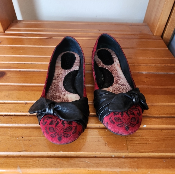 Born - Picture 2 of 5